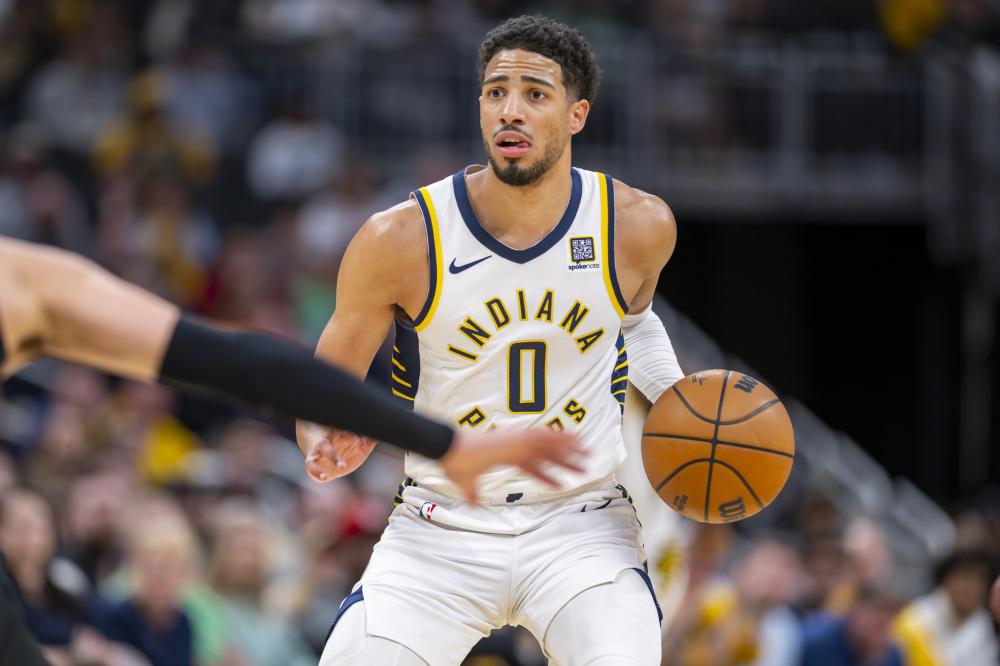 本-戴维斯：自己的未来无法控制，在捧杯时为孙兴慜感到骄傲