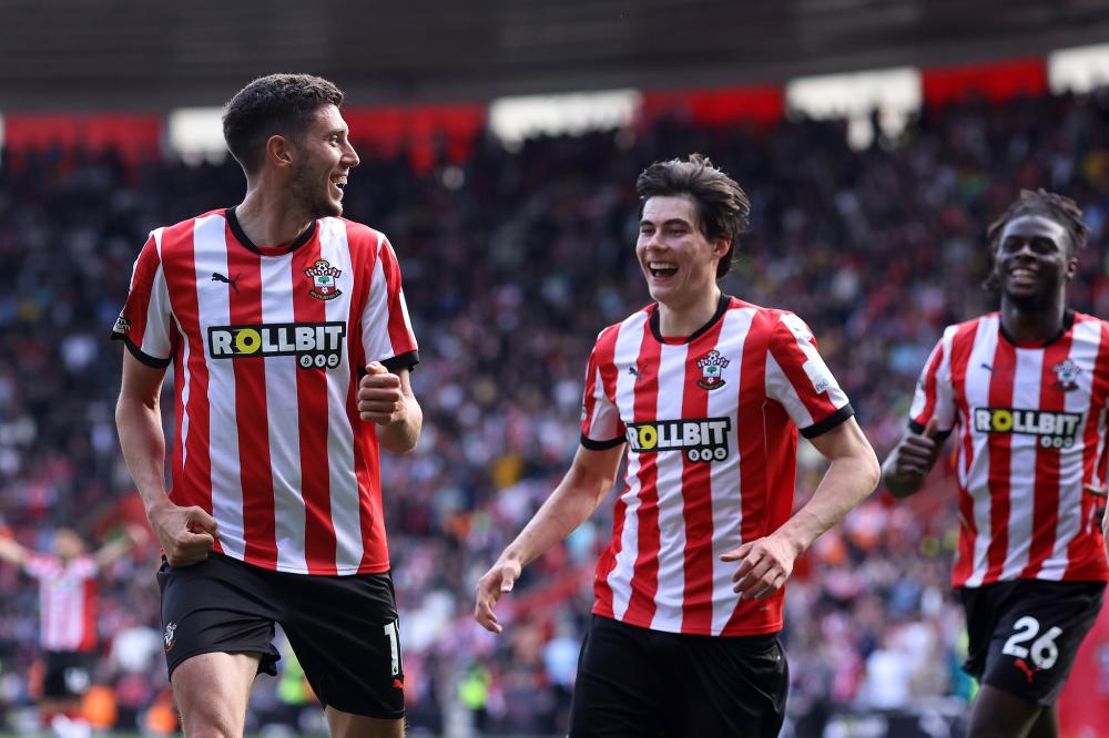 瓜帅：哈兰德队内影响力已达梅罗级别；我不会给裁判打电话