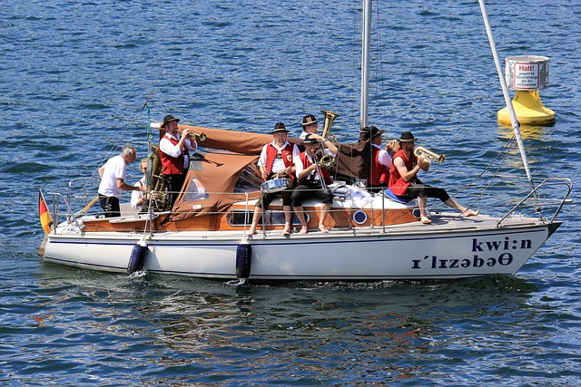 今天是北京时间2025年12月05日星期五,欢迎收看早报！